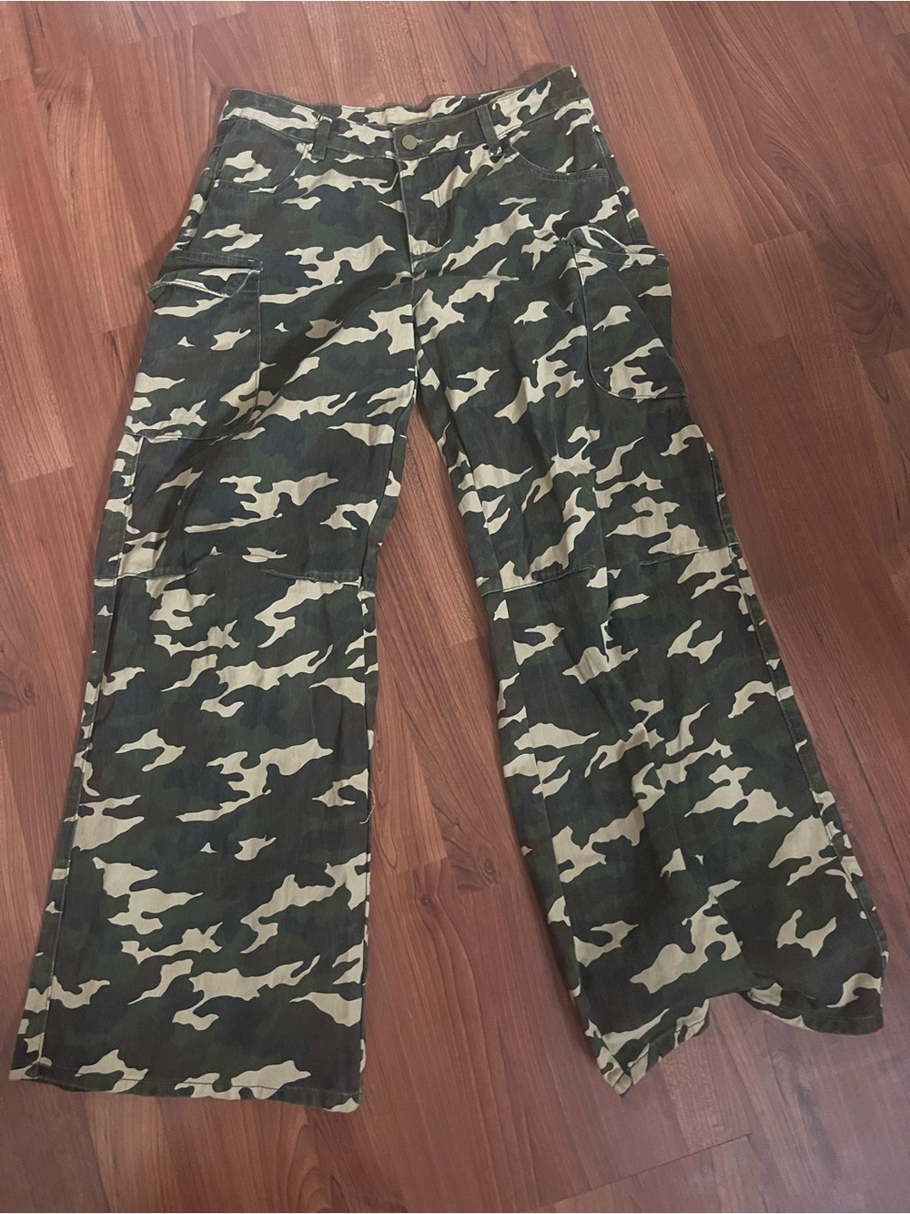 ROMWE Green & Beige Camo Wide-Leg Cargo Pants new